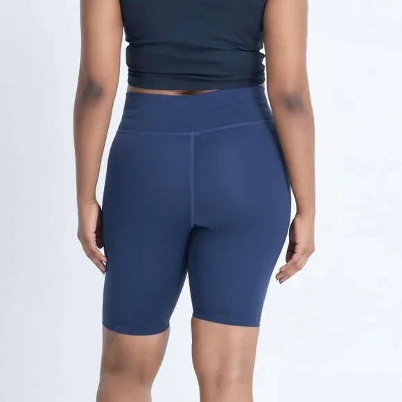 NWT Nike Sportswear Essential Women's High Waist Bike Short Navy UK 4 - UK 12 - Picture 3 of 5